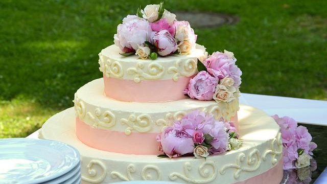 Торт свадебный трехярусный